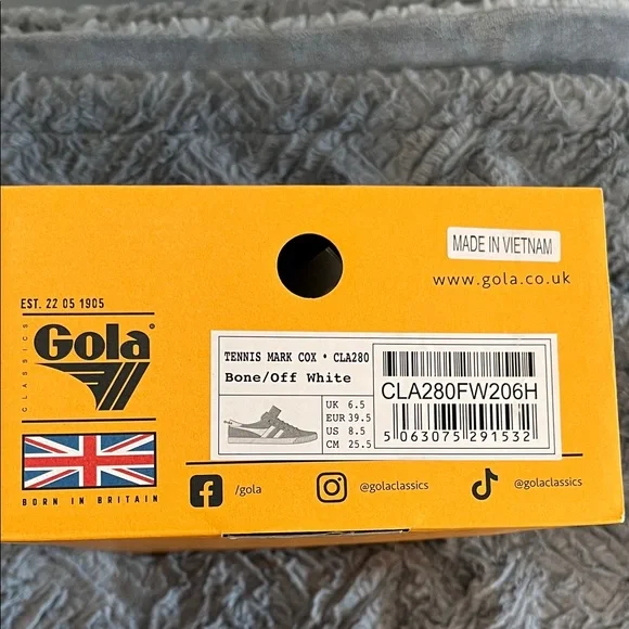 Gola Beige Canvas Sneakers with White Stripes - Picture 10 of 10